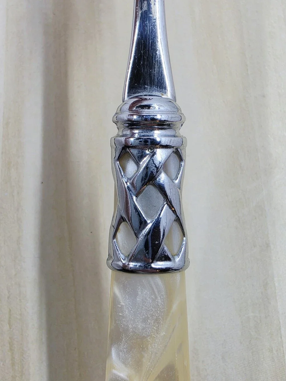 Bugatti Serving Fork Cream Pearl Handle Silver Lattice Stainless 18/10 Italy